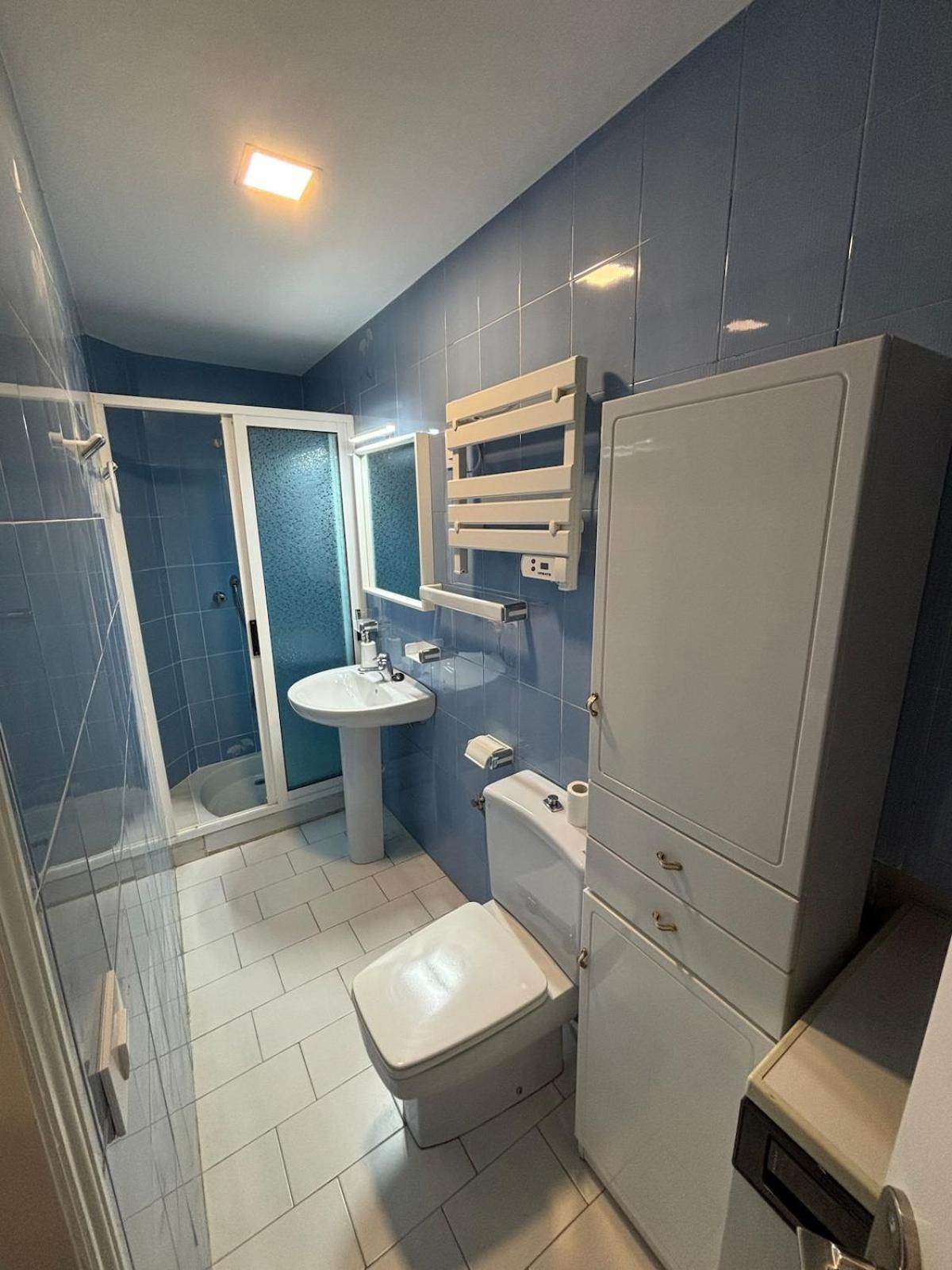 Apartament 16 *