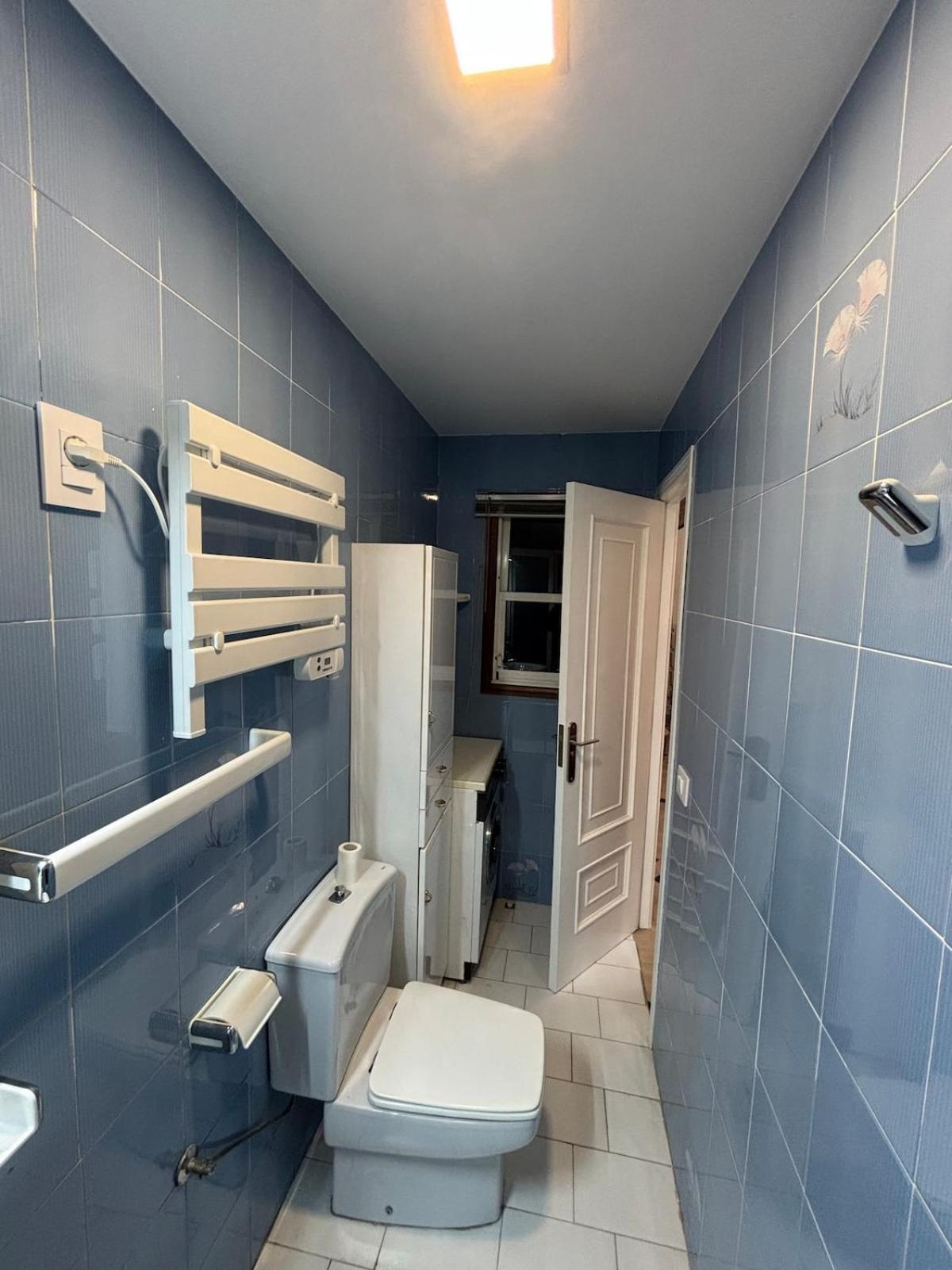 Apartament 16 *