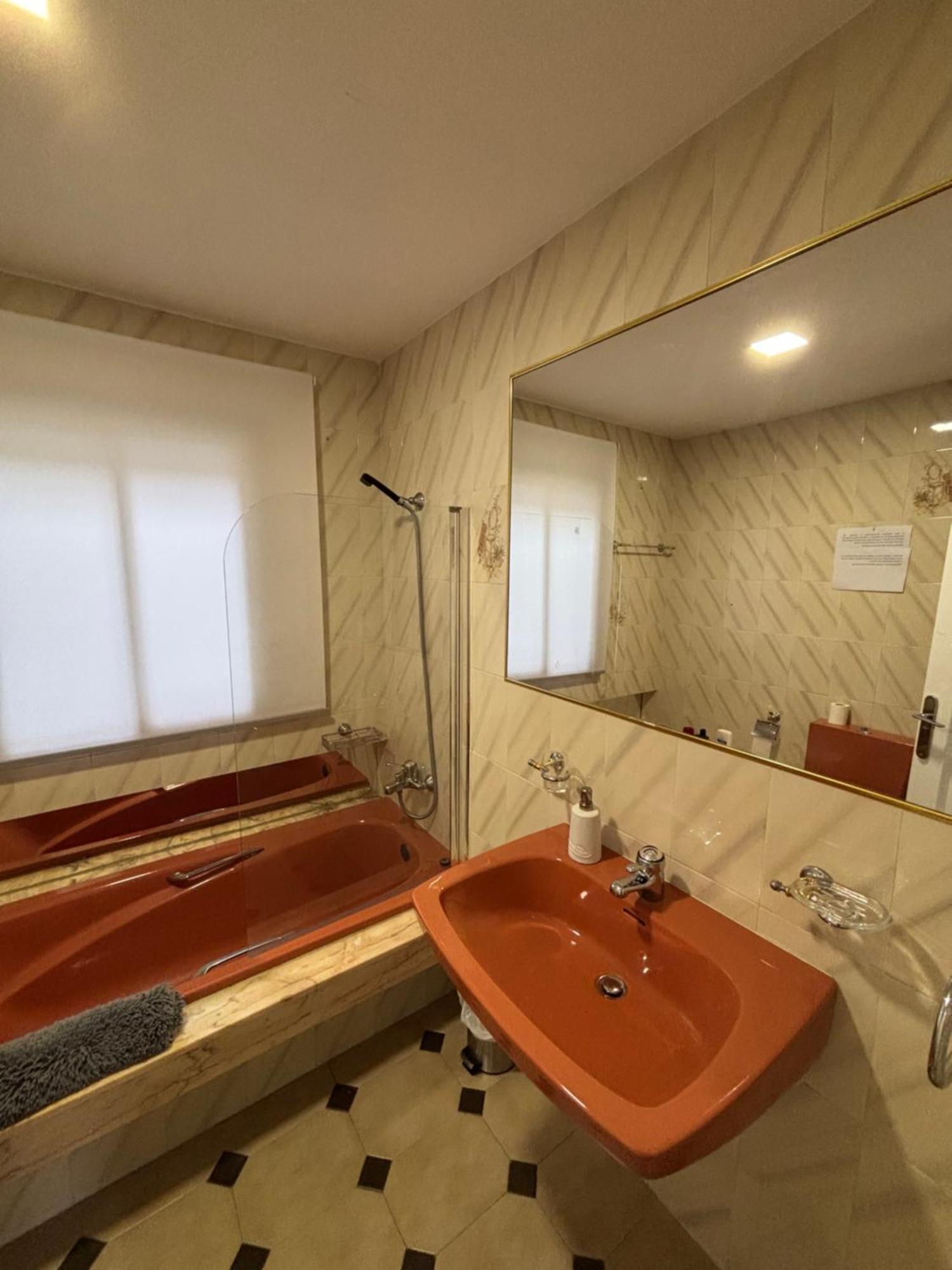 16 Apartament